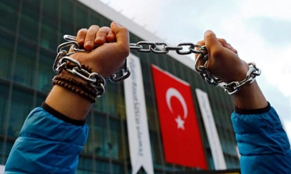 Συνεχίζονται οι μαζικές διώξεις «Γκιουλενιστών» στην Τουρκία - Άλλα 304 εντάλματα σύλληψης